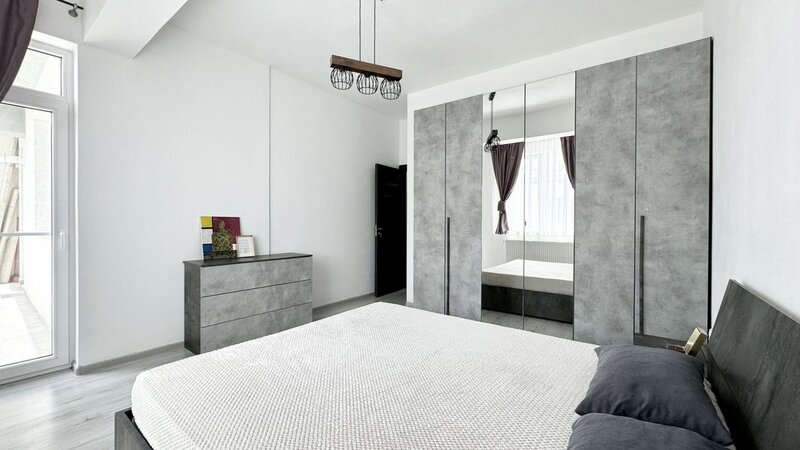 Parcul Teilor, de inchiriat apartament 2 camere, centrala proprie.