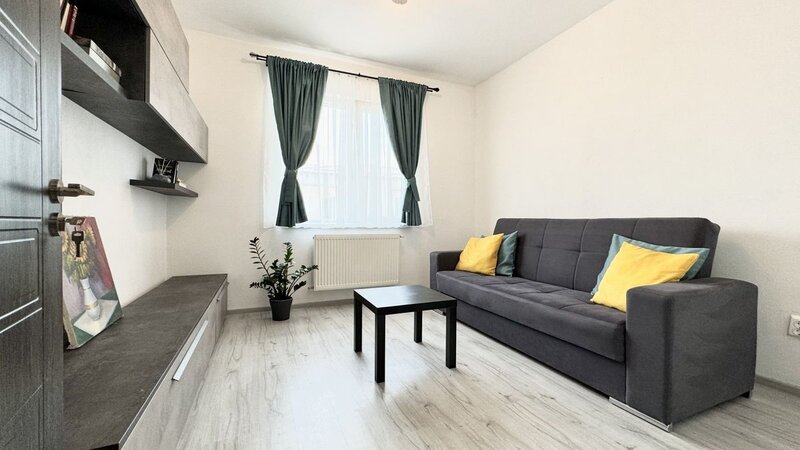 Parcul Teilor, de inchiriat apartament 2 camere, centrala proprie.