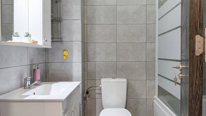 Parcul Teilor, de inchiriat apartament 2 camere, centrala proprie.